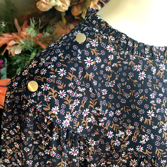 Loft Floral Ruffle Neck Rib Blouse - Picture 4 of 13